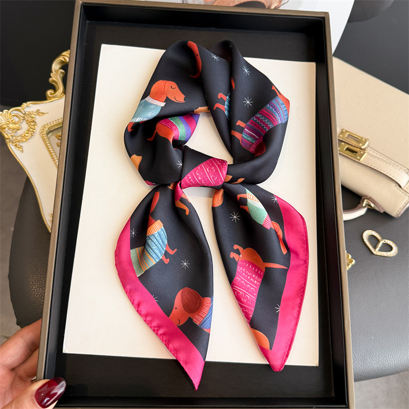 Silk Scarf Square - Modna bandanka z nadrukiem psa rasy