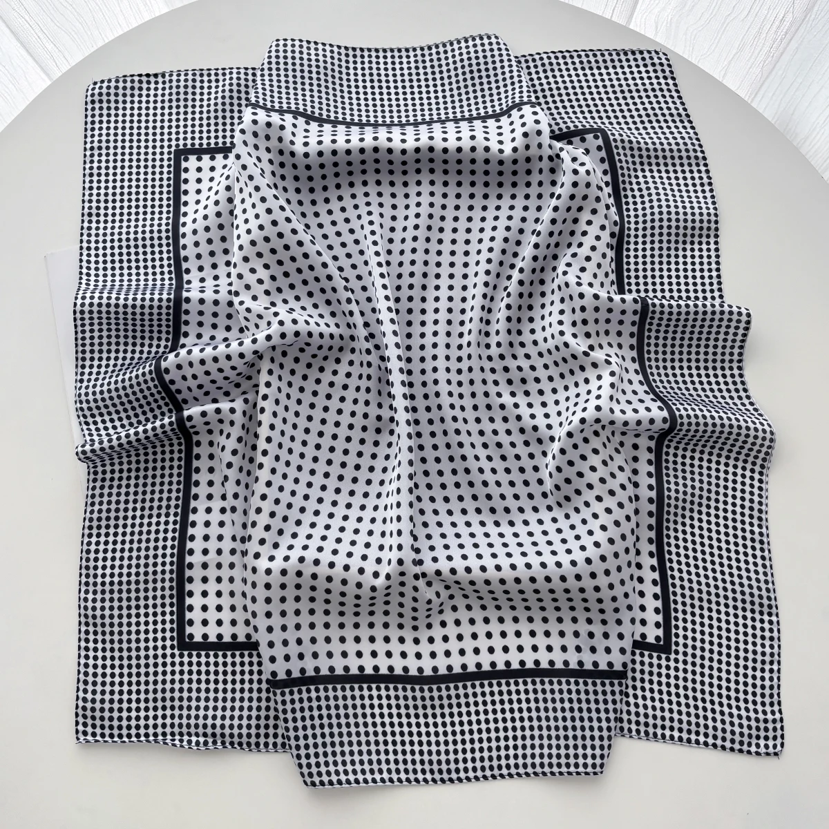 Damska elegancka miękka satyno – Silk Scarf Square recenzja i cena