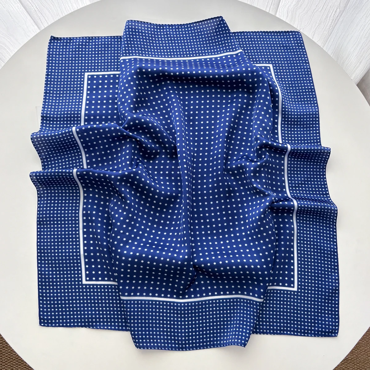 Damska elegancka miękka satyno – Silk Scarf Square recenzja i cena