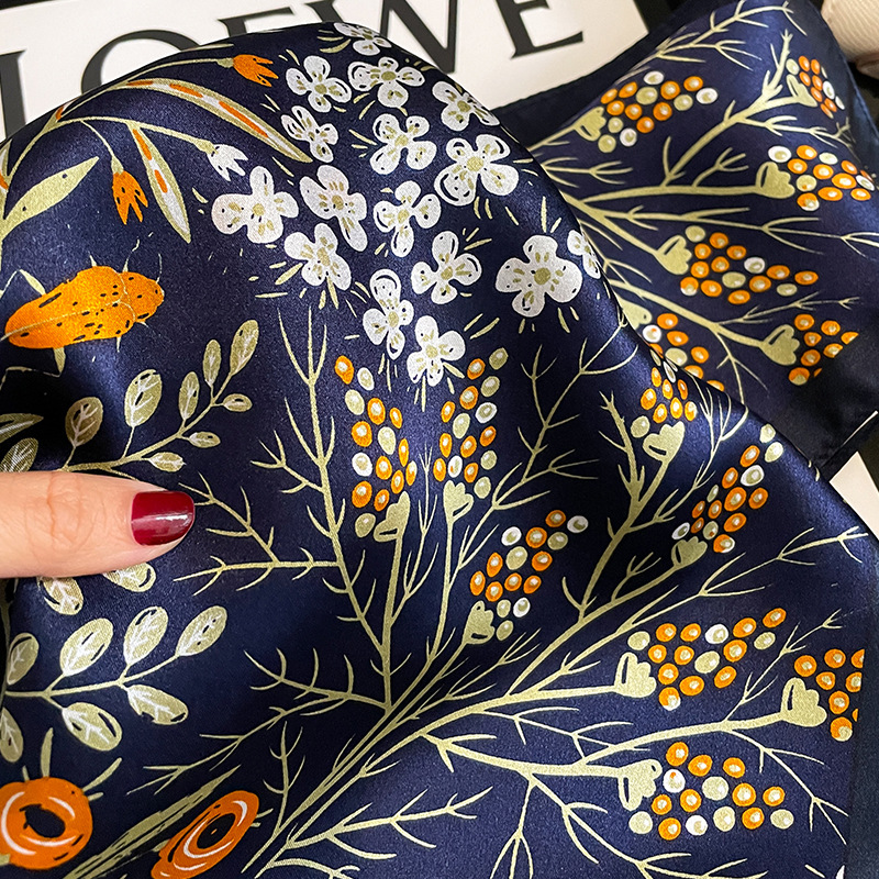 Modny szal damski ze 100% praw – Silk Scarf Square recenzja i cena