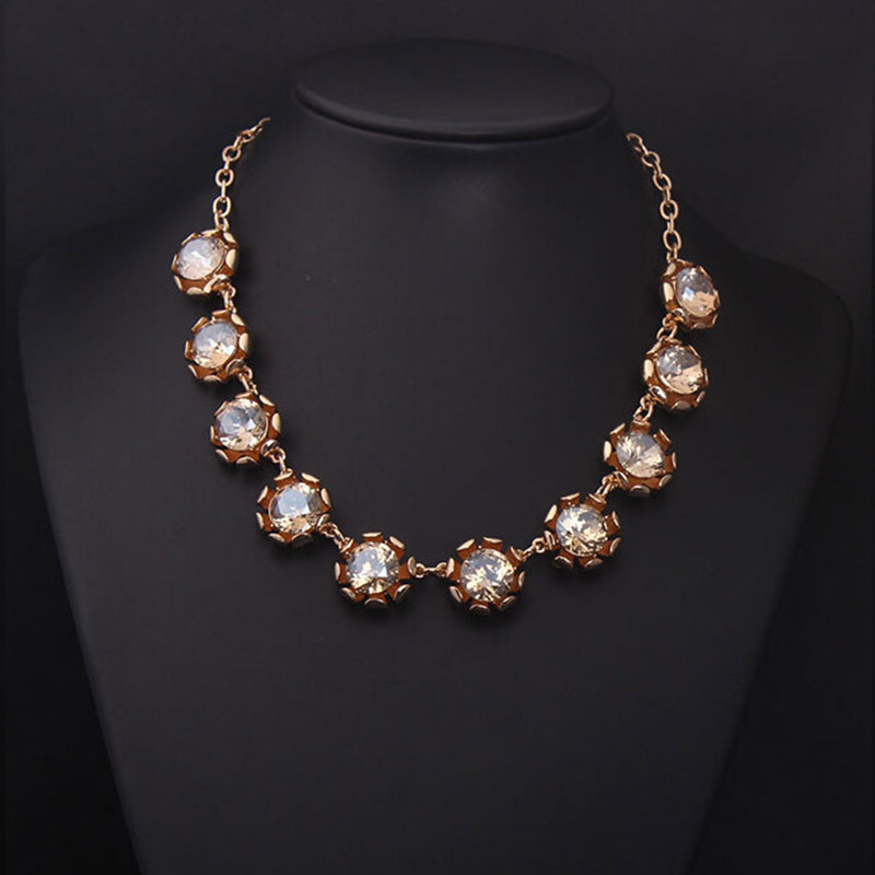 Nowy luksusowy kryształowy nas – Women Accessories Dubai recenzja i cena